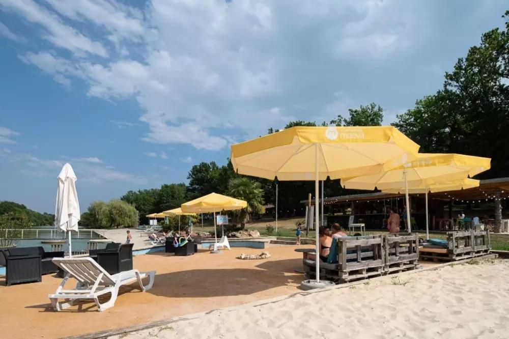 Camping Les Lacs D'Armagnac Bretagne-d'Armagnac 外观 照片